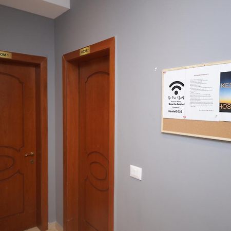 Sonche Hostel Тирана Екстериор снимка