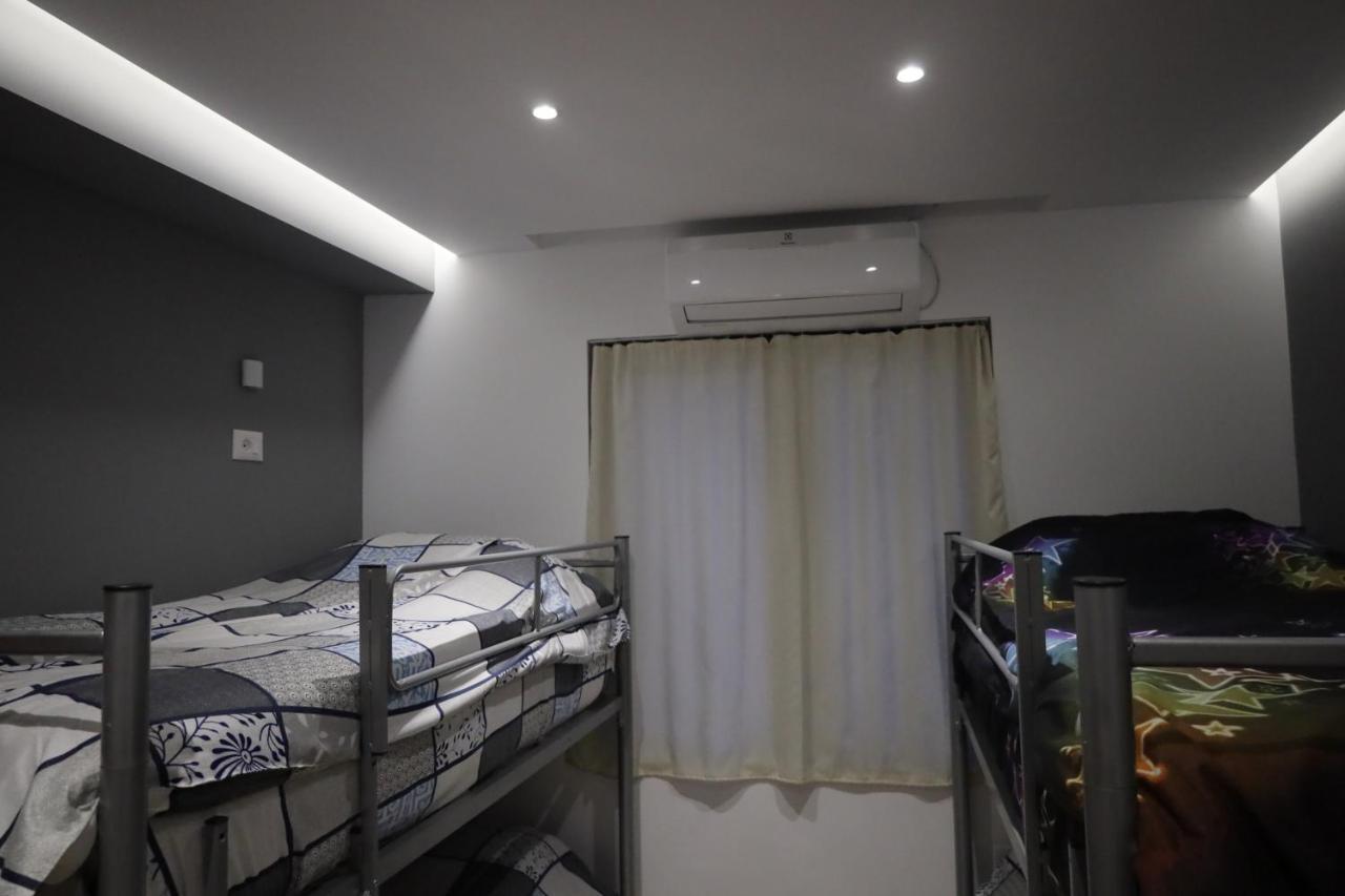 Sonche Hostel Тирана Екстериор снимка